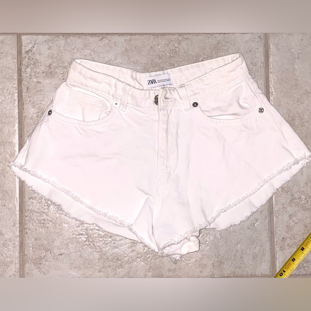 Zara crop white denim shorts size 2